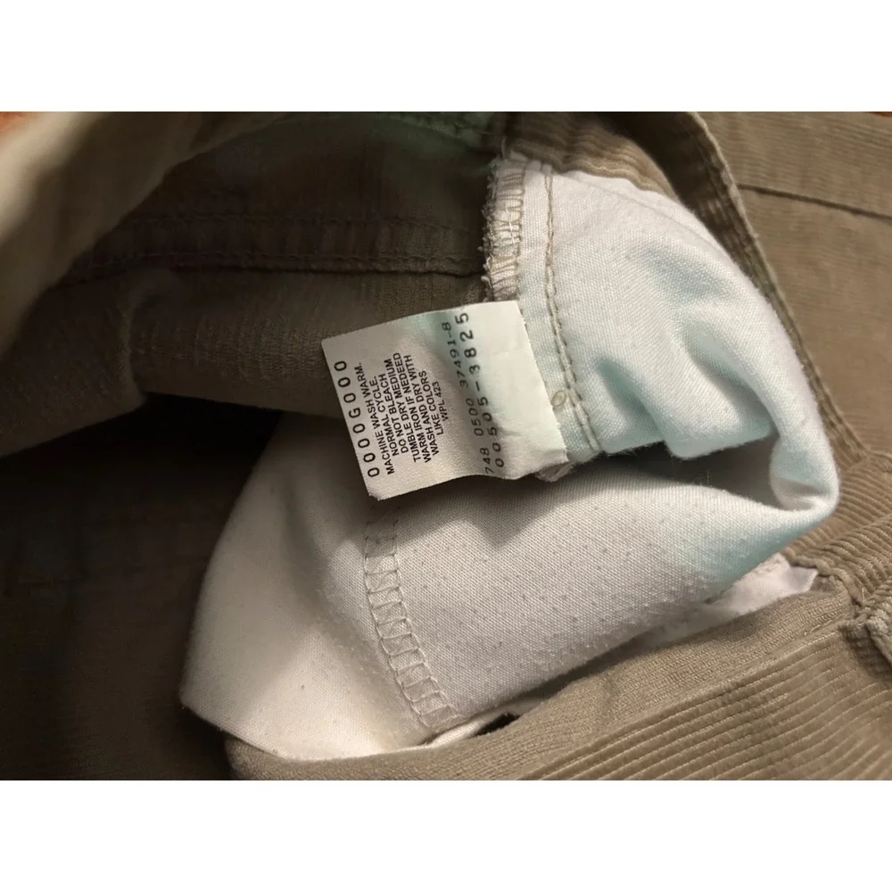 Levi's Vintage‎ 0500 Regular Fir Straight Leg Tan Corduroy Pants Size W32/L30